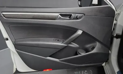 Volkswagen Passat 2018, 113915 км, за 5288.21 USD - фото 27