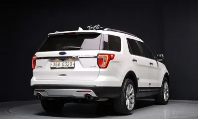 Ford Explorer 2017, 119660 км, за 8385.88 USD
