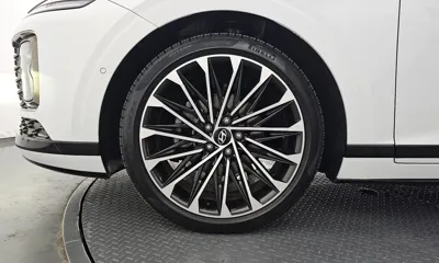 Hyundai Grandeur 2023, 28339 км, за 27361.58 USD