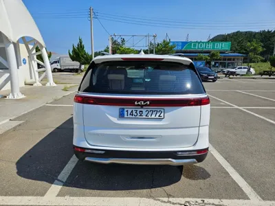 Kia Canival 2023, 52000 км, за 9805.09 USD