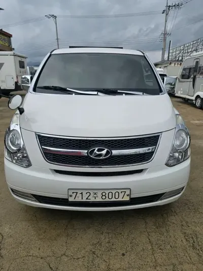 Hyundai Starex 2009, 103500 км, за 6435.67 USD