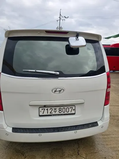 Hyundai Starex 2009, 103500 км, за 6435.67 USD