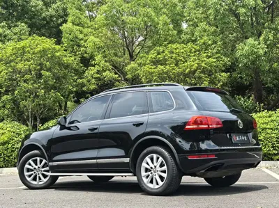 Volkswagen Touareg 2011, 230000 км, за 7062.84 USD