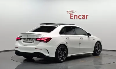 Mercedes-Benz A-Class 2023, 42878 км, за 20152.11 USD