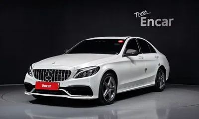 Mercedes-Benz C-Class · 2018 год