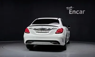 Mercedes-Benz C-Class 2018, 71733 км, за 13198.7 USD