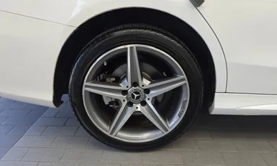Mercedes-Benz C-Class 2018, 71733 км, за 13198.7 USD