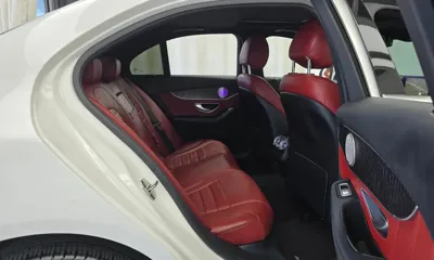 Mercedes-Benz C-Class 2018, 71733 км, за 13198.7 USD - фото 11