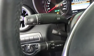 Mercedes-Benz C-Class 2018, 71733 км, за 13198.7 USD - фото 29