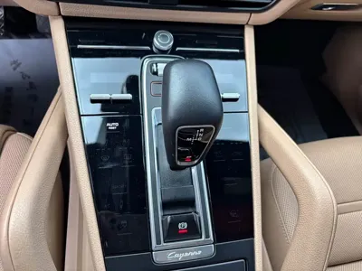 Porsche Cayenne 2021, 49000 км, за 71511.27 USD - фото 16