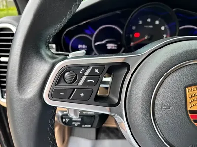 Porsche Cayenne 2021, 49000 км, за 71511.27 USD - фото 19