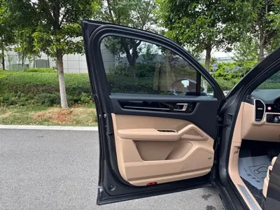 Porsche Cayenne 2021, 49000 км, за 71511.27 USD - фото 26