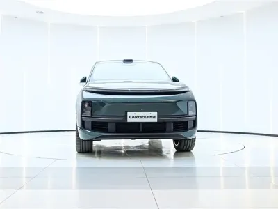 Li Auto Li L8 2023, 40199 км, за 31393.79 USD
