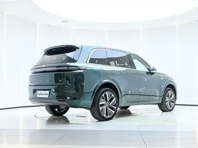 Li Auto Li L8 2023, 40199 км, за 31393.79 USD