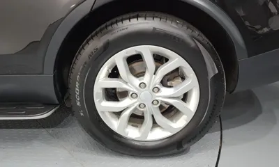 Land Rover Discovery 2018, 96818 км, за 12800.32 USD