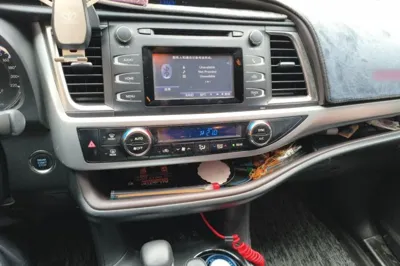 Toyota Highlander 2015, 92100 км, за 16779 USD - фото 12