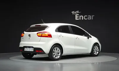 Kia Pride 2014, 58971 км, за 4358.58 USD