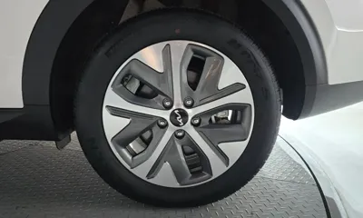 Kia Niro 2023, 27723 км, за 16738.87 USD - фото 21