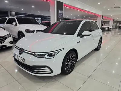 Volkswagen Golf · 2023 год