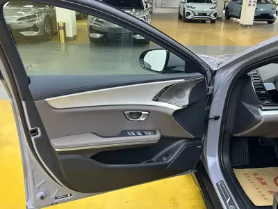 BYD Han 2025, 11000 км, за 17068.53 USD