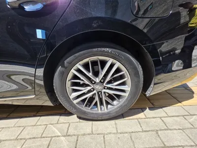 Hyundai Grandeur 2019, 63000 км, за 10418.7 USD