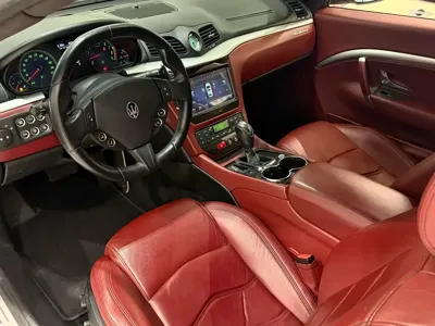 Maserati GranTurismo 2016, 50000 км, за 24530.96 USD
