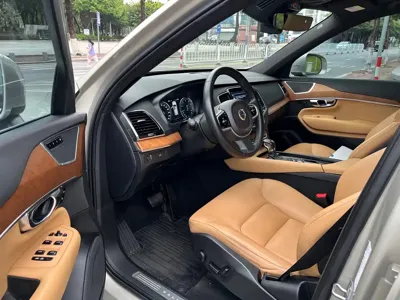 Volvo XC90 2019, 155000 км, за 21777.09 USD - фото 10