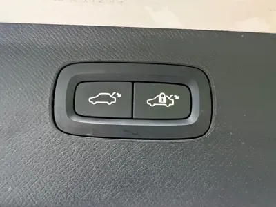 Volvo XC90 2019, 155000 км, за 21777.09 USD - фото 21