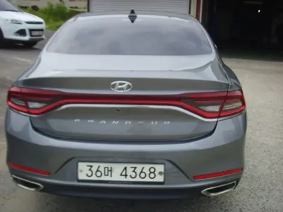 Hyundai Grandeur 2018, 168376 км, за 7032.62 USD