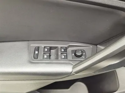 Volkswagen Tiguan L 2021, 157400 км, за 9093.41 USD - фото 9