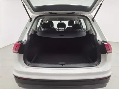 Volkswagen Tiguan L 2021, 157400 км, за 9093.41 USD - фото 16