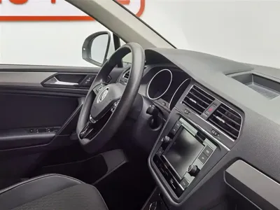 Volkswagen Tiguan L 2021, 157400 км, за 9093.41 USD - фото 22