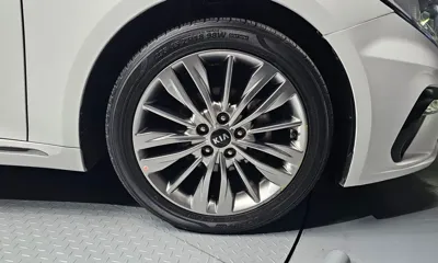 Kia K5 2019, 144152 км, за 6175.65 USD