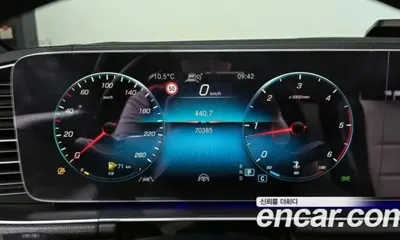 Mercedes-Benz GLE-Class 2022, 70385 км, за 45523.62 USD - фото 8