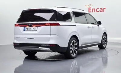 Kia Canival 2023, 40218 км, за 22362.34 USD