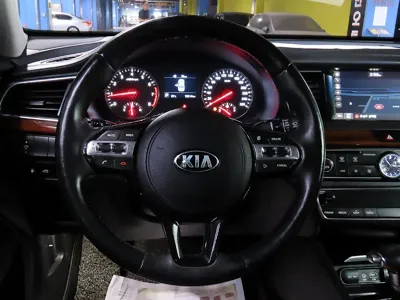 Kia K7 2016, 93516 км, за 8205.33 USD - фото 16