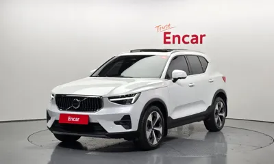 Volvo XC40 · 2023 год