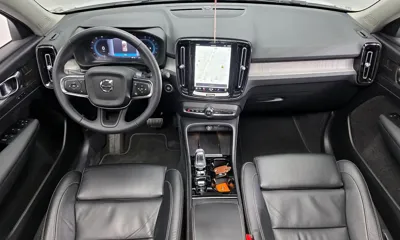 Volvo XC40 2023, 51657 км, за 21596.43 USD - фото 7