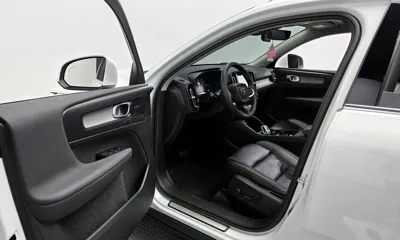 Volvo XC40 2023, 51657 км, за 21596.43 USD - фото 10