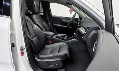 Volvo XC40 2023, 51657 км, за 21596.43 USD - фото 11