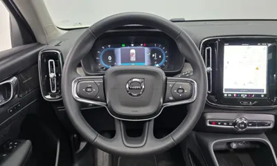 Volvo XC40 2023, 51657 км, за 21596.43 USD - фото 13