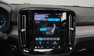 Volvo XC40 2023, 51657 км, за 21596.43 USD - фото 17