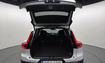 Volvo XC40 2023, 51657 км, за 21596.43 USD - фото 20