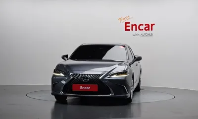 Lexus ES 2021, 93461 км, за 26710.11 USD
