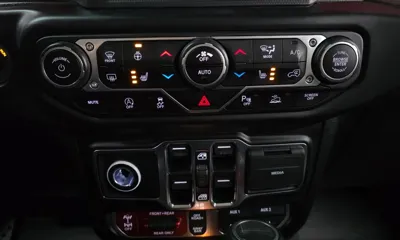 Jeep Gladiator 2022, 14889 км, за 29171.59 USD - фото 18