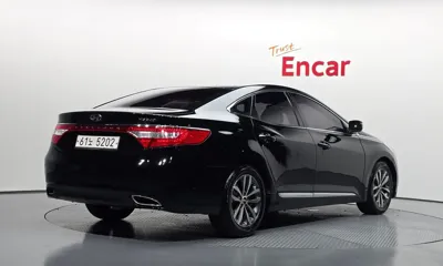 Hyundai Grandeur 2012, 98873 км, за 2422.21 USD