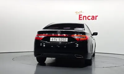 Hyundai Grandeur 2012, 98873 км, за 2422.21 USD