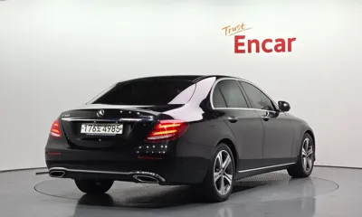 Mercedes-Benz E-Class 2019, 96539 км, за 13976.46 USD