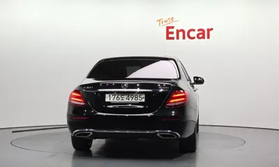 Mercedes-Benz E-Class 2019, 96539 км, за 13976.46 USD