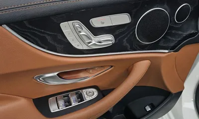 Mercedes-Benz E-Class 2019, 70043 км, за 20283.58 USD - фото 18